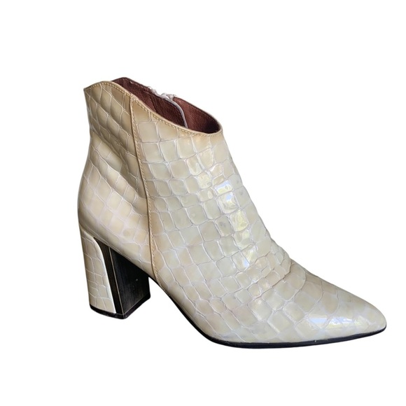 Hispanitas Cream Croc-Embossed Leather Ankle Boots. EU 37 (US 6.5) - Picture 1 of 9